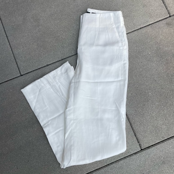 Wide leg flowy suiting pant - Picture 2 of 6